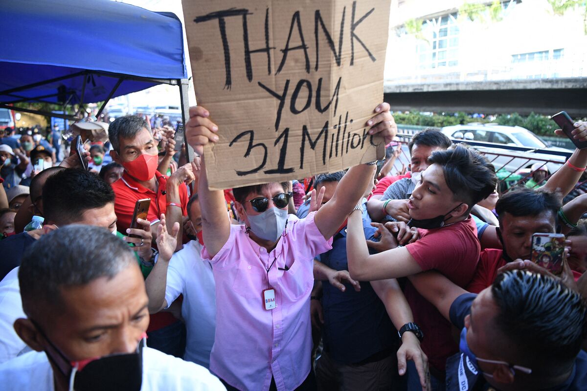 Mountain Of Philippine Economic Challenges Awaits Marcos Team Bloomberg Mountain Of Philippine Economic Challenges Awaits Marcos Team Bloomberg