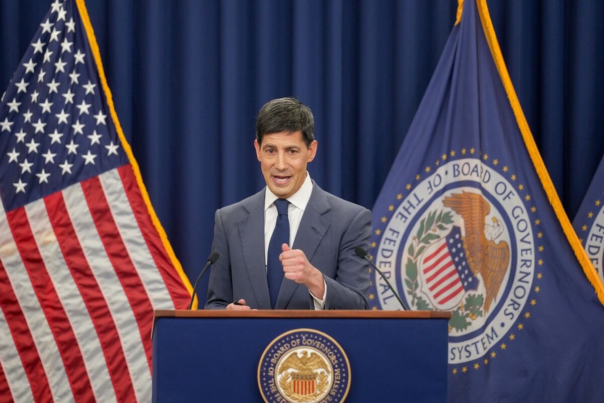 Warsh Considering Reducing Number of Fed Meetings, NYT Reports