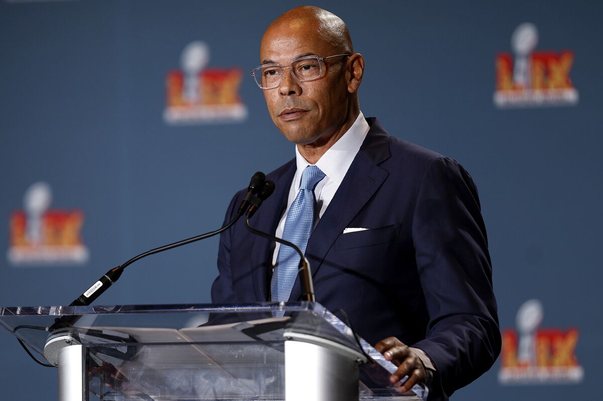 Ex-NFL Union Boss Pushed Plan For Players to Buy Stakes in Teams