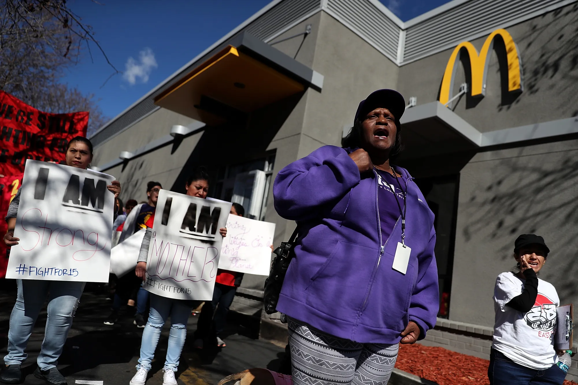 
Fast-food workers and union members protest outside a McDonald's restaurant in Oakland, California,&nbsp;on Feb. 12.

