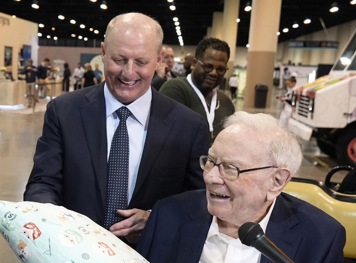 🟪"Il Successore di Buffett: Una Fortuna Billionaria Oltre le Azioni di Berkshire Hathaway"