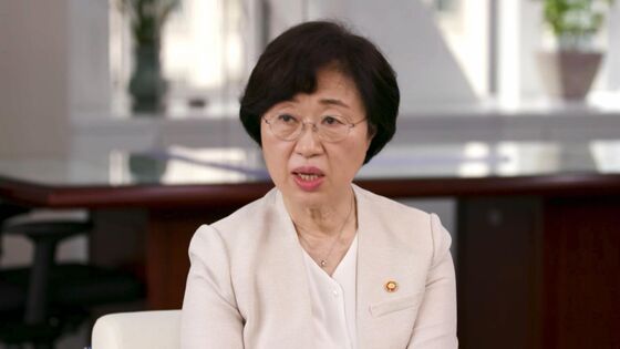 Women in Military Becomes Gender Battleground in South Korea