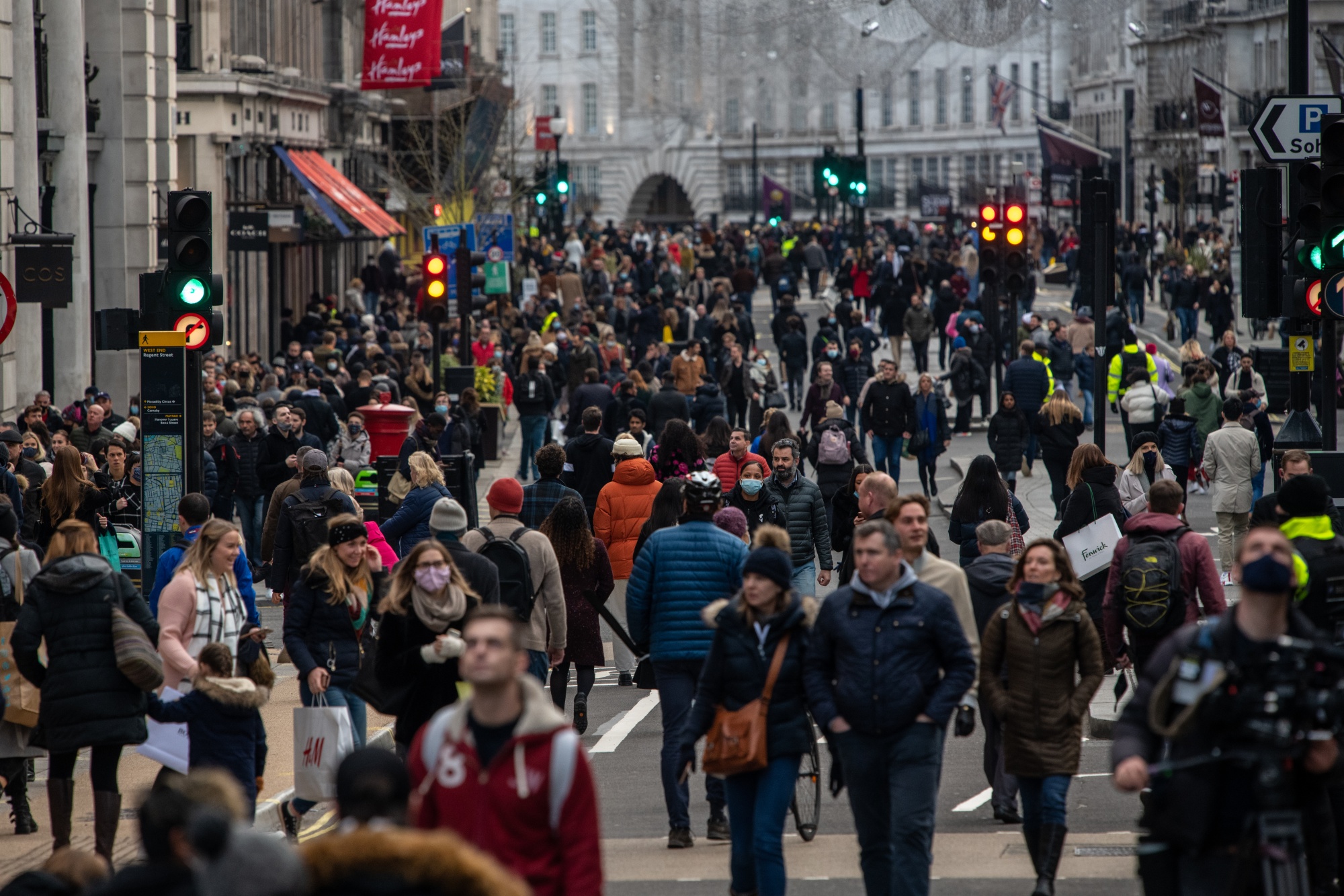 COS  Shopping in Regent Street, London