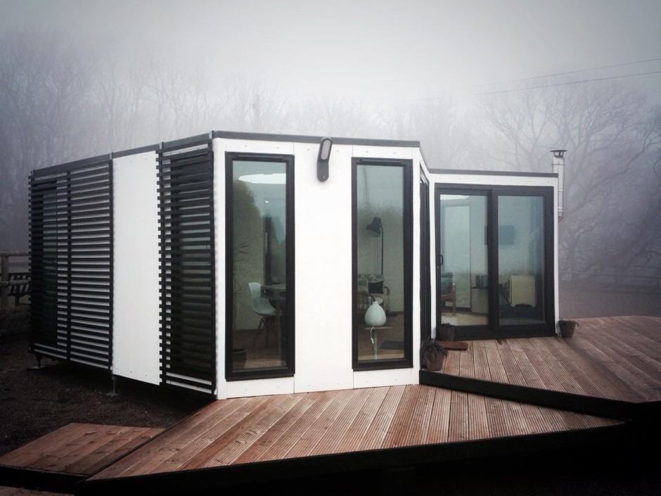 Hivehaus creates small homes or outbuildings with highly customizable hexagon units.