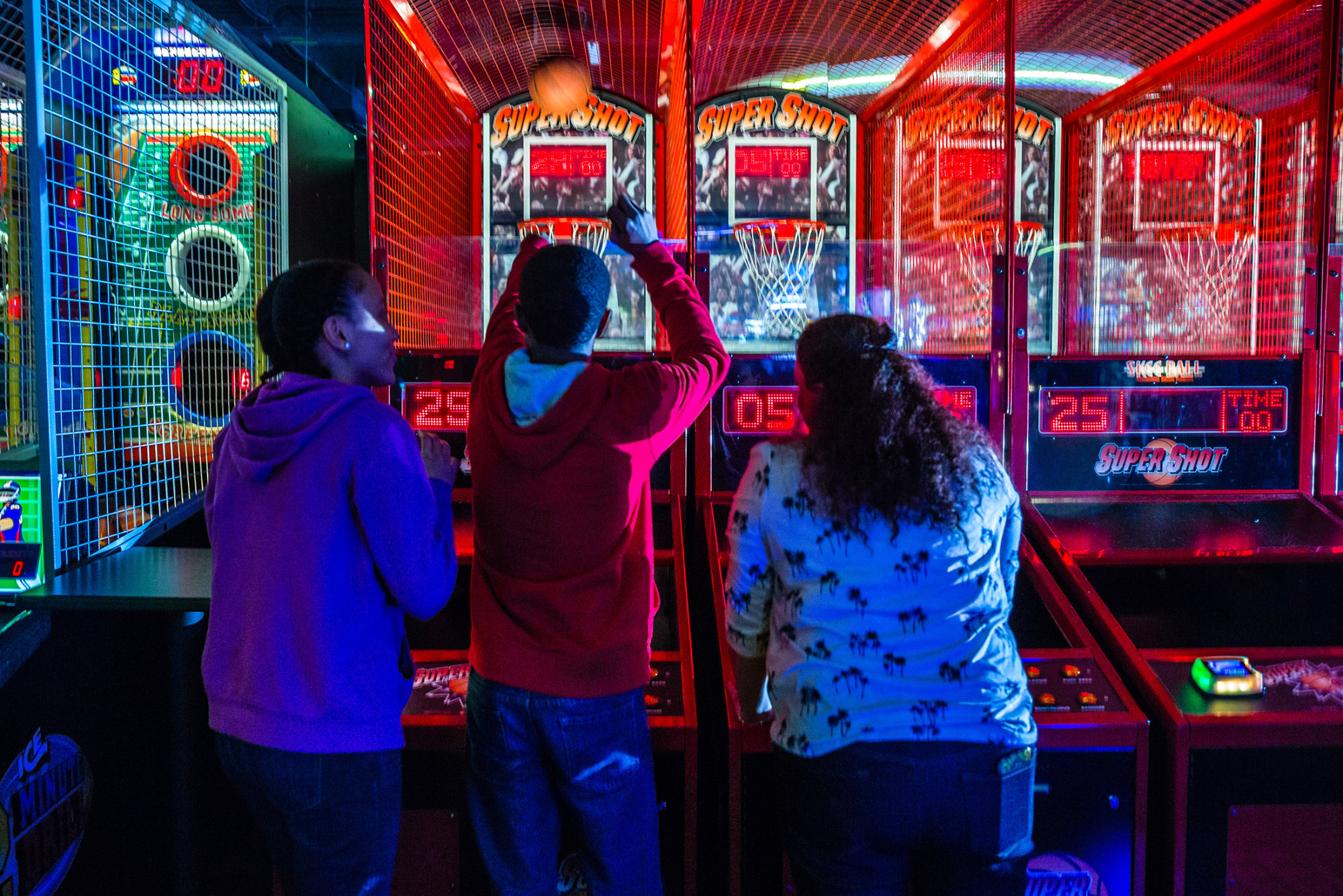 Dave & Buster's Investors May Win by Playing the Waiting Game Bloomberg