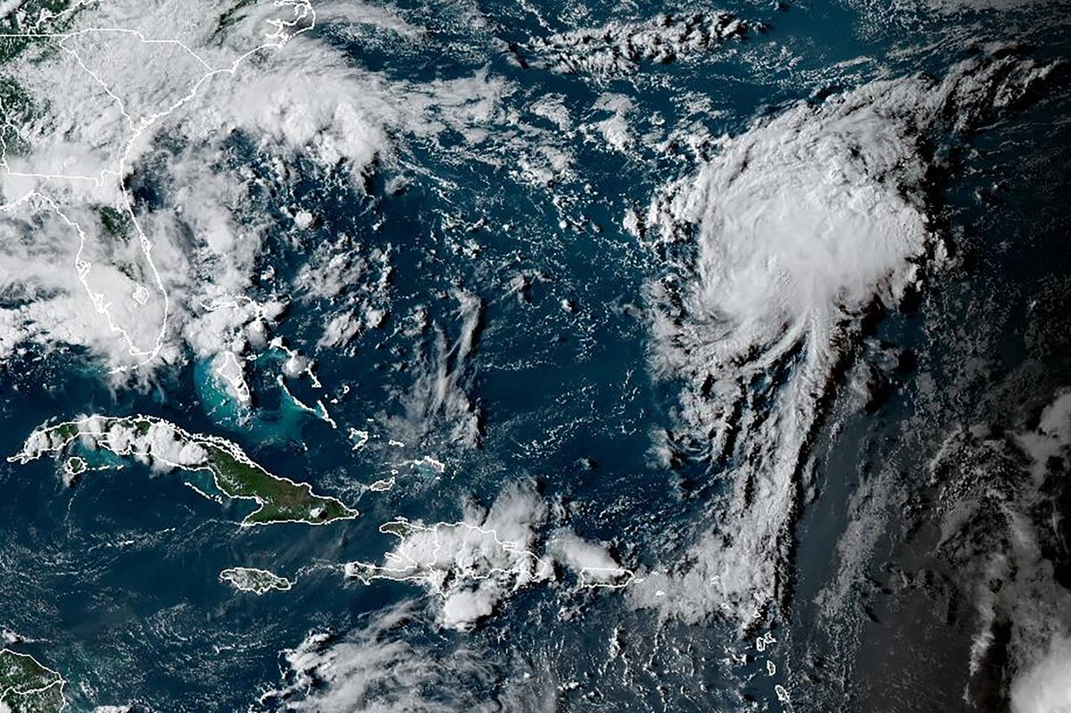 ⚫️ BLOOMBERG: La tempesta tropicale Fernand si forma nell'Atlantico, senza minaccia per la terra