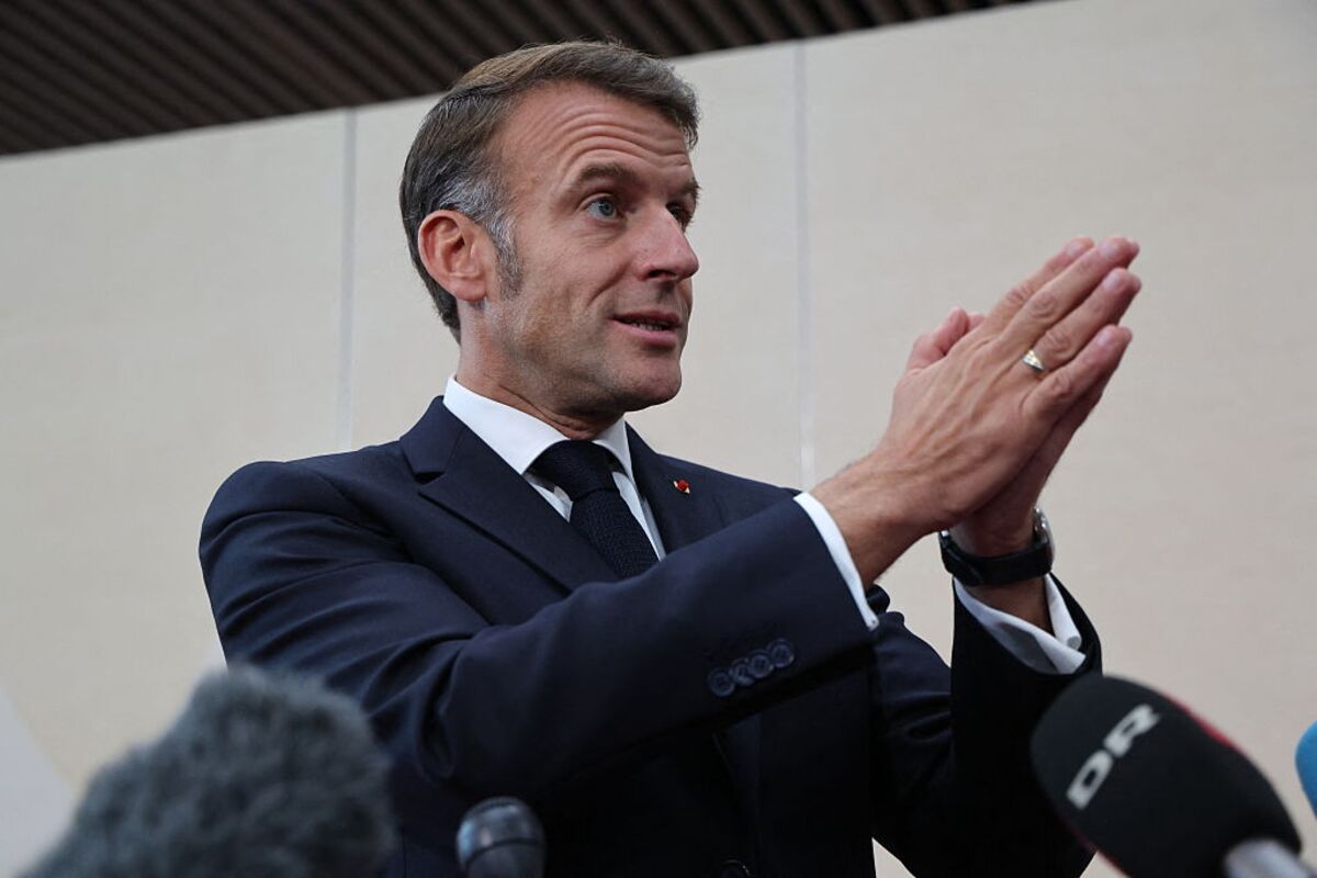 Lame-Duck Macron Is Now a Sitting Duck