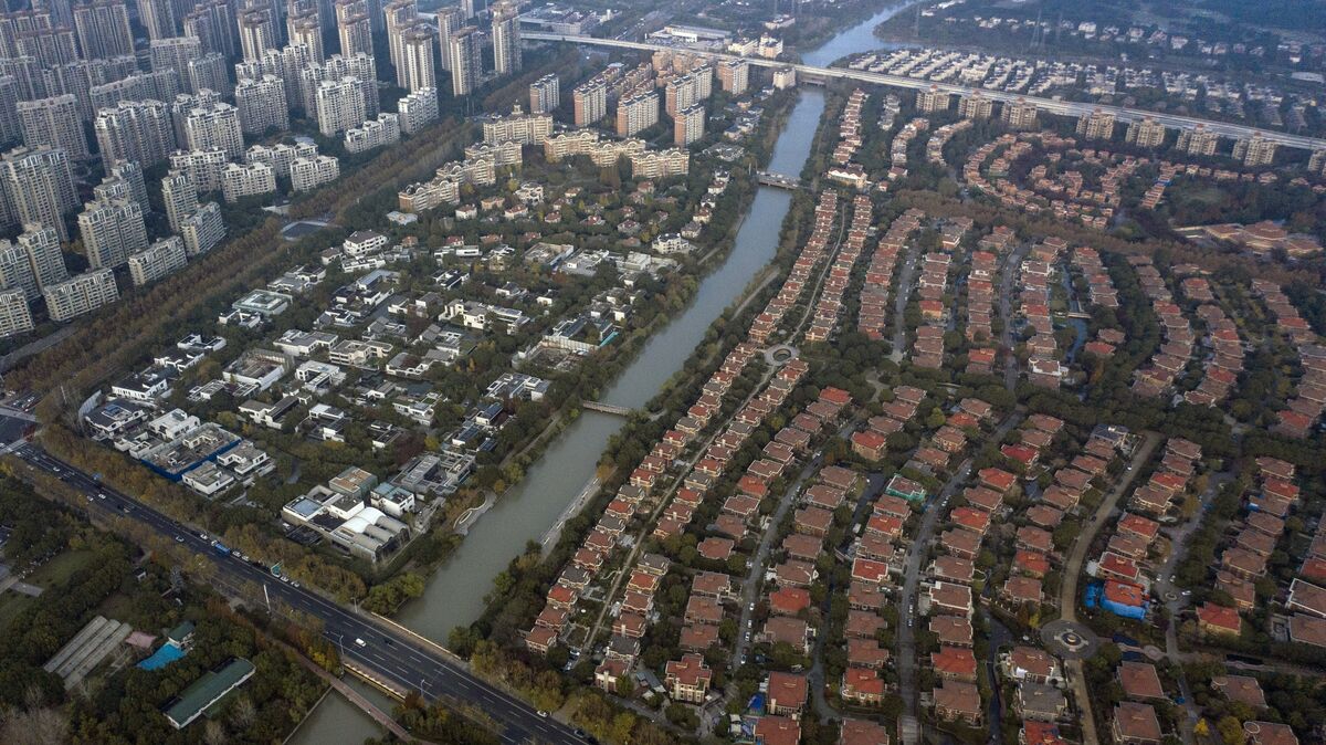 Urbanization Could Help Solve China's Shrinking Workforce - Bloomberg