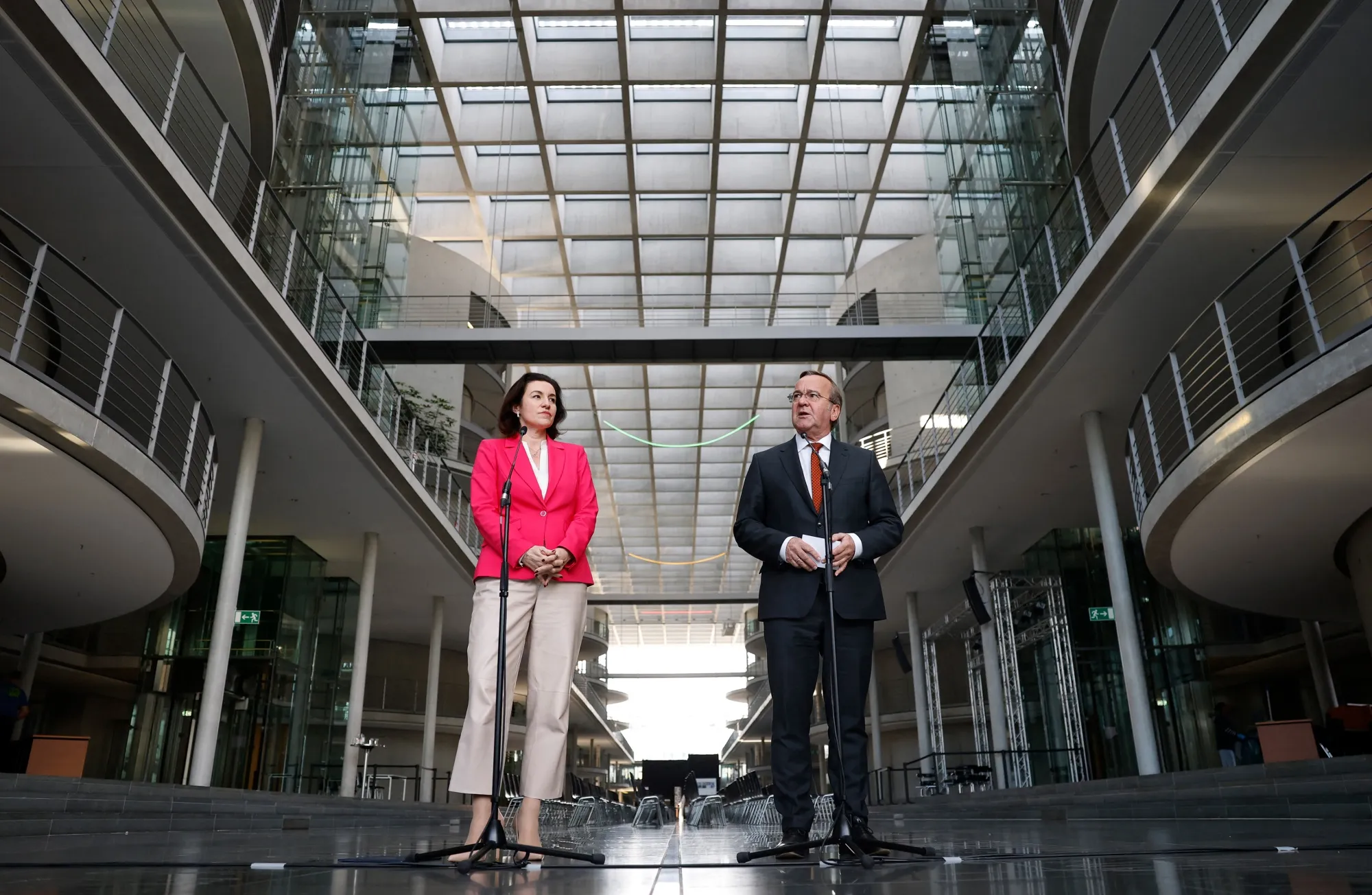 German Defence Minister Boris Pistorius and&nbsp;Science Minister Dorothee Bar&nbsp;in Berlin, on Nov. 19.