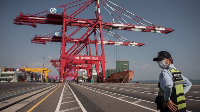 AP Moller-Maersk misses Q4 forecasts as impairments weigh