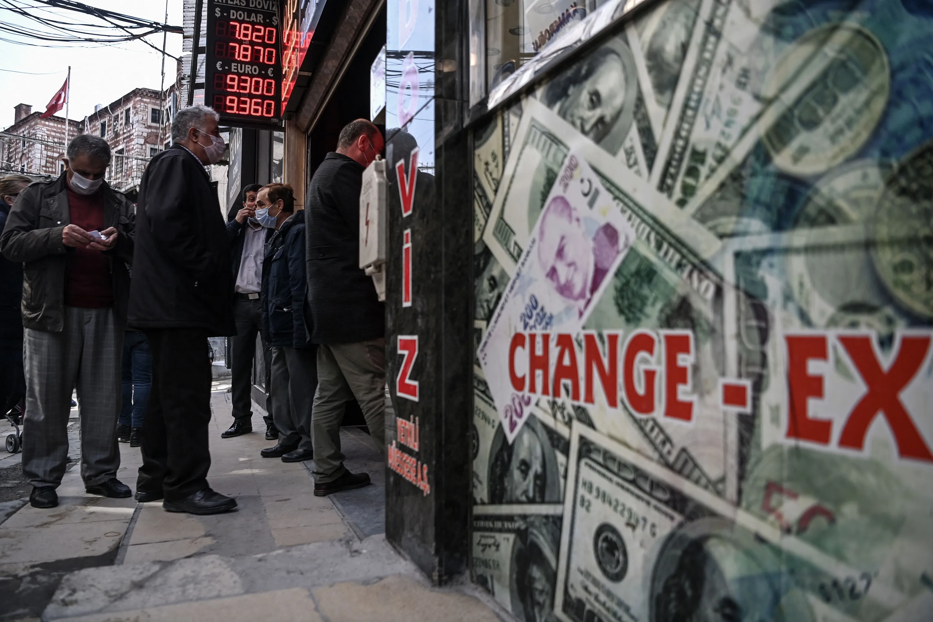 Defending the lira.