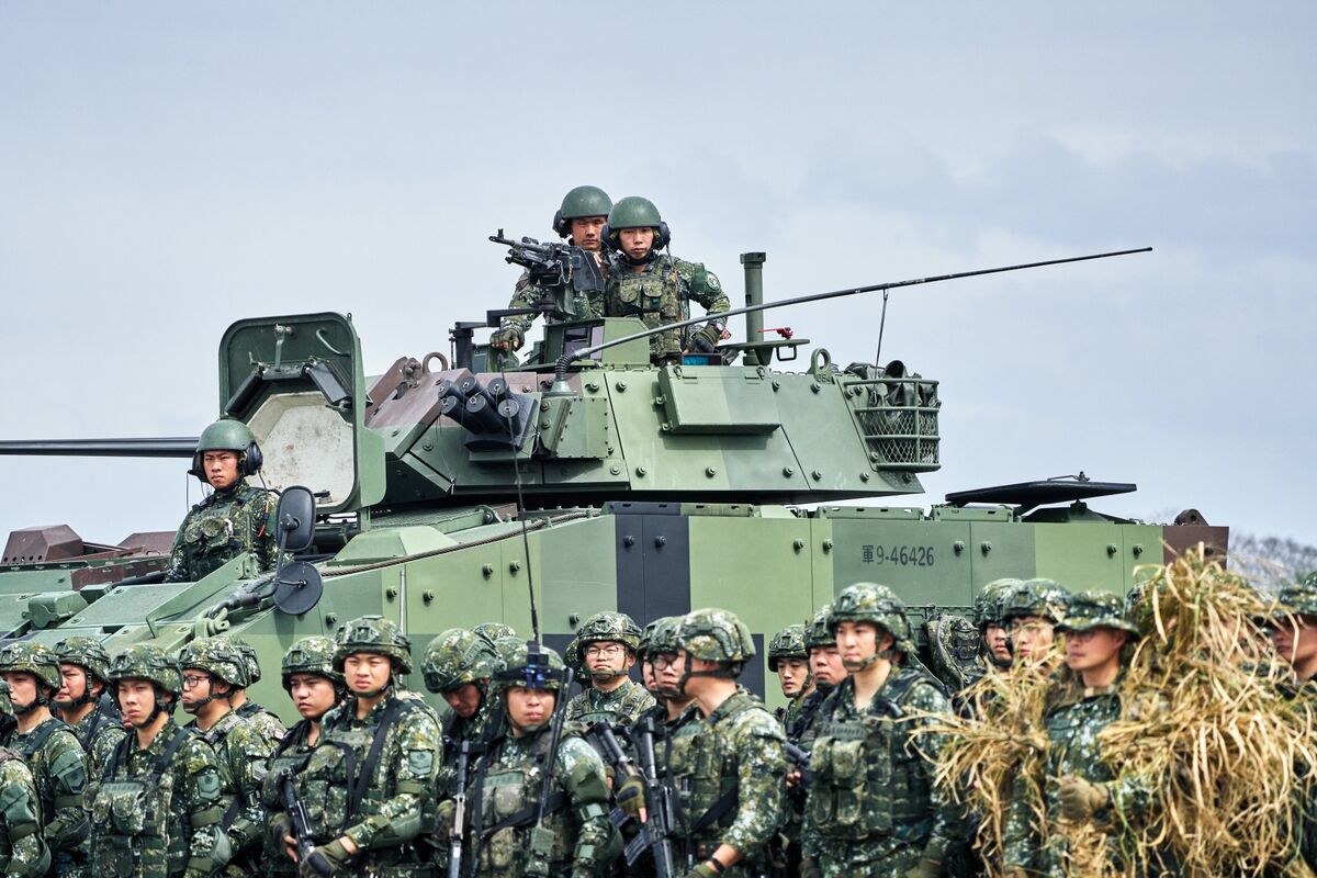 Taiwan’s Lai Calls Delays to Special Defense Budget ‘Dangerous’ - Bloomberg