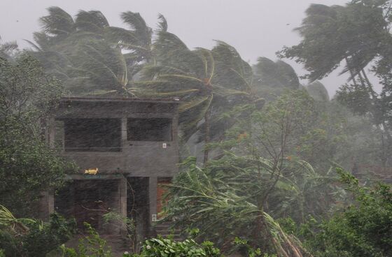 Cyclone Fani Makes Landfall as India, Bangladesh Evacuate 3.5 Million People