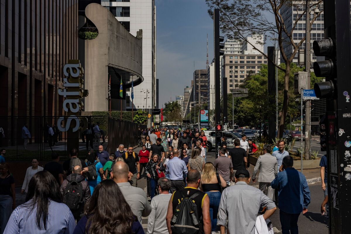 ⚫️ BLOOMBERG: "Il rialzo delle valute emergenti: real brasiliano e peso cileno in testa"