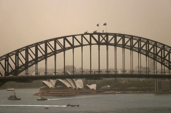 Outback Dust Storm Passes Through Sydney Sparking Health Warning