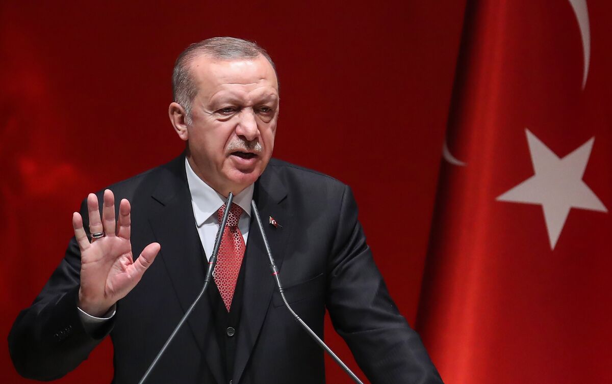 Erdogan Says Turkey Can’t Trust Sweden as ‘Terrorists’ Roam Free