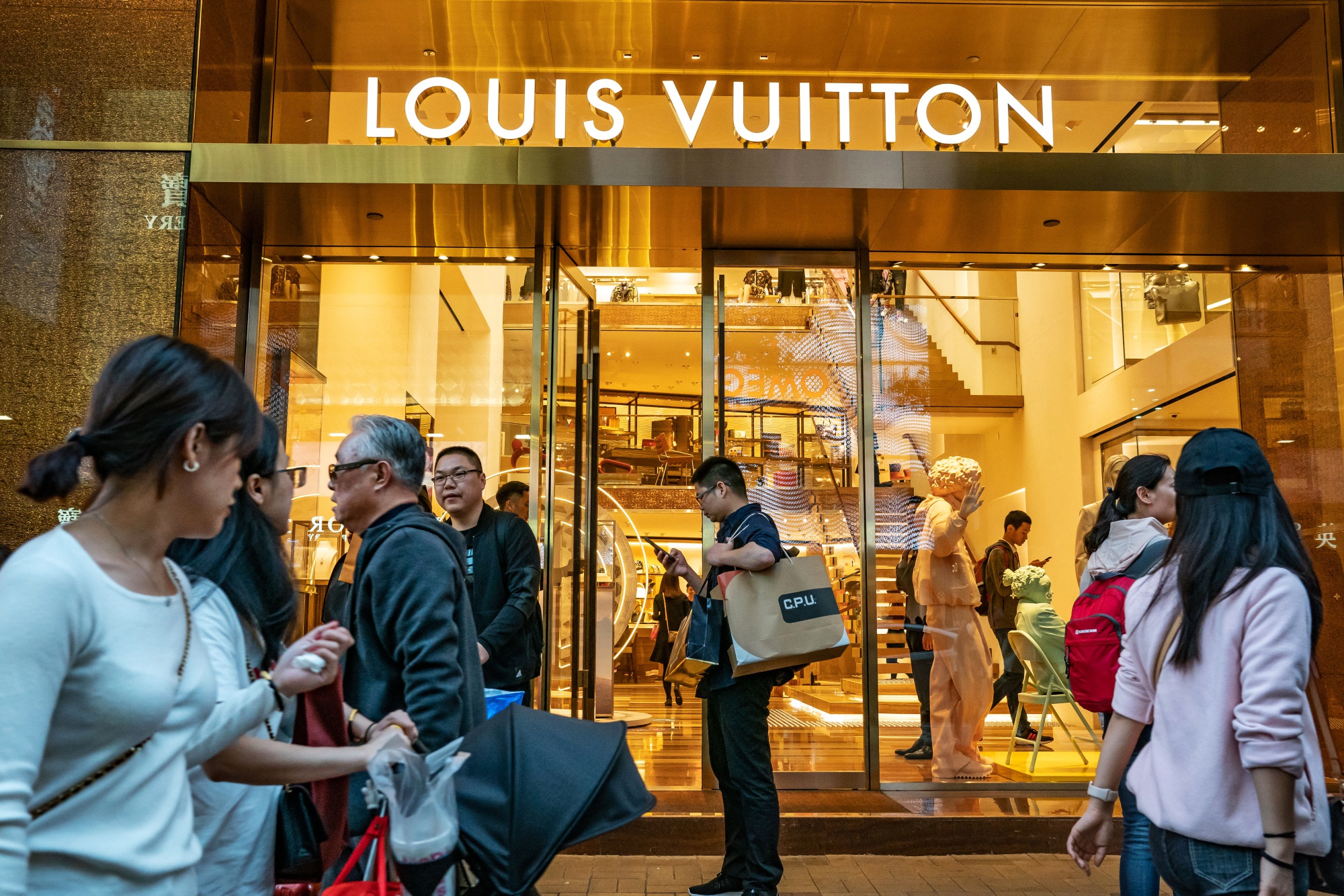 Louis Vuitton Neutrals 2022 Swing Bag