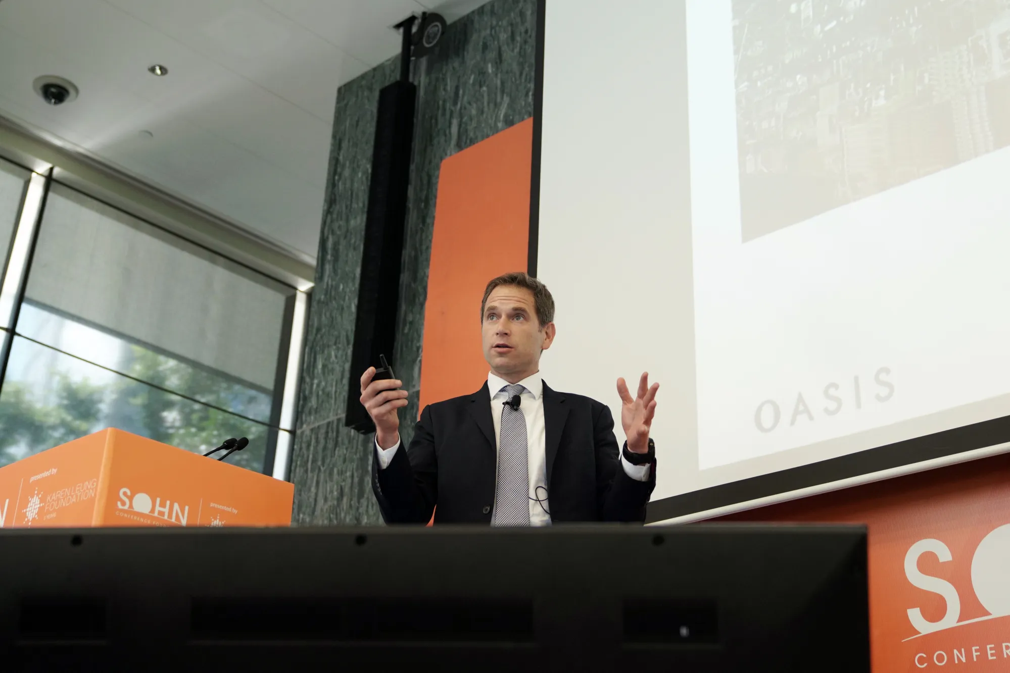 オアシス：日本株に「この上なく強気」、ジャパン・ファンド立ち上げ - Bloomberg