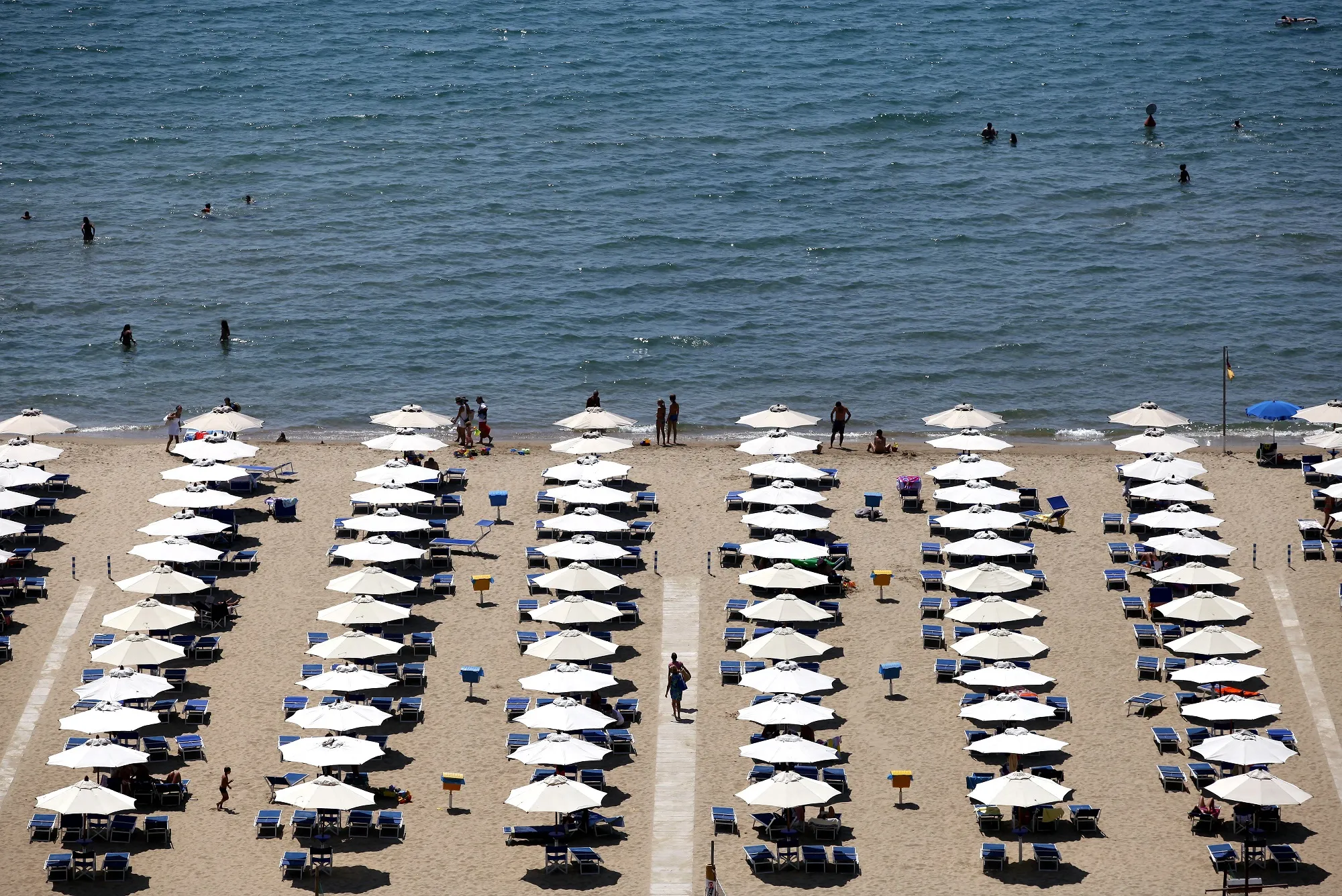 Italian Recession Hits Beaches 