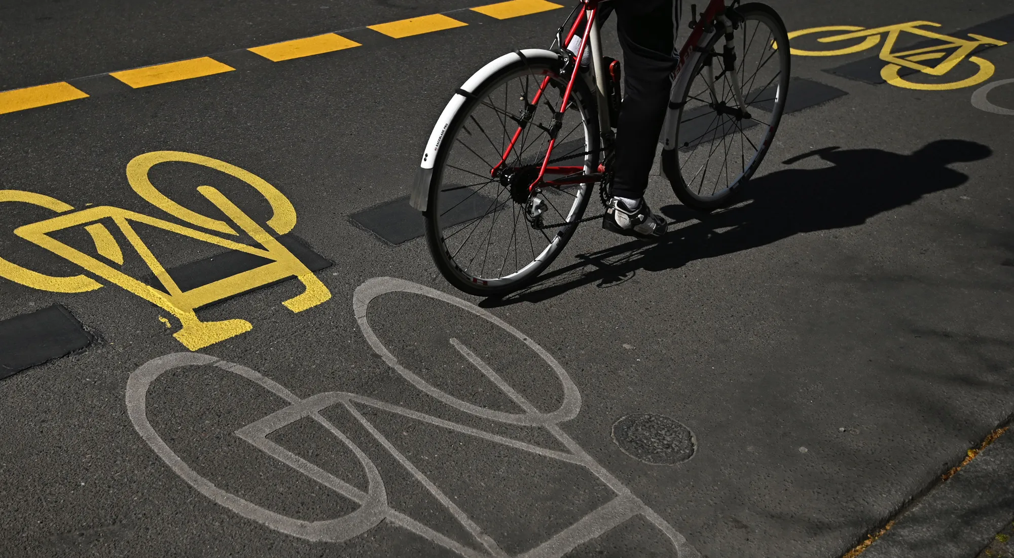 GERMANY-HEALTH-VIRUS-TRAFFIC-BIKE-LANE