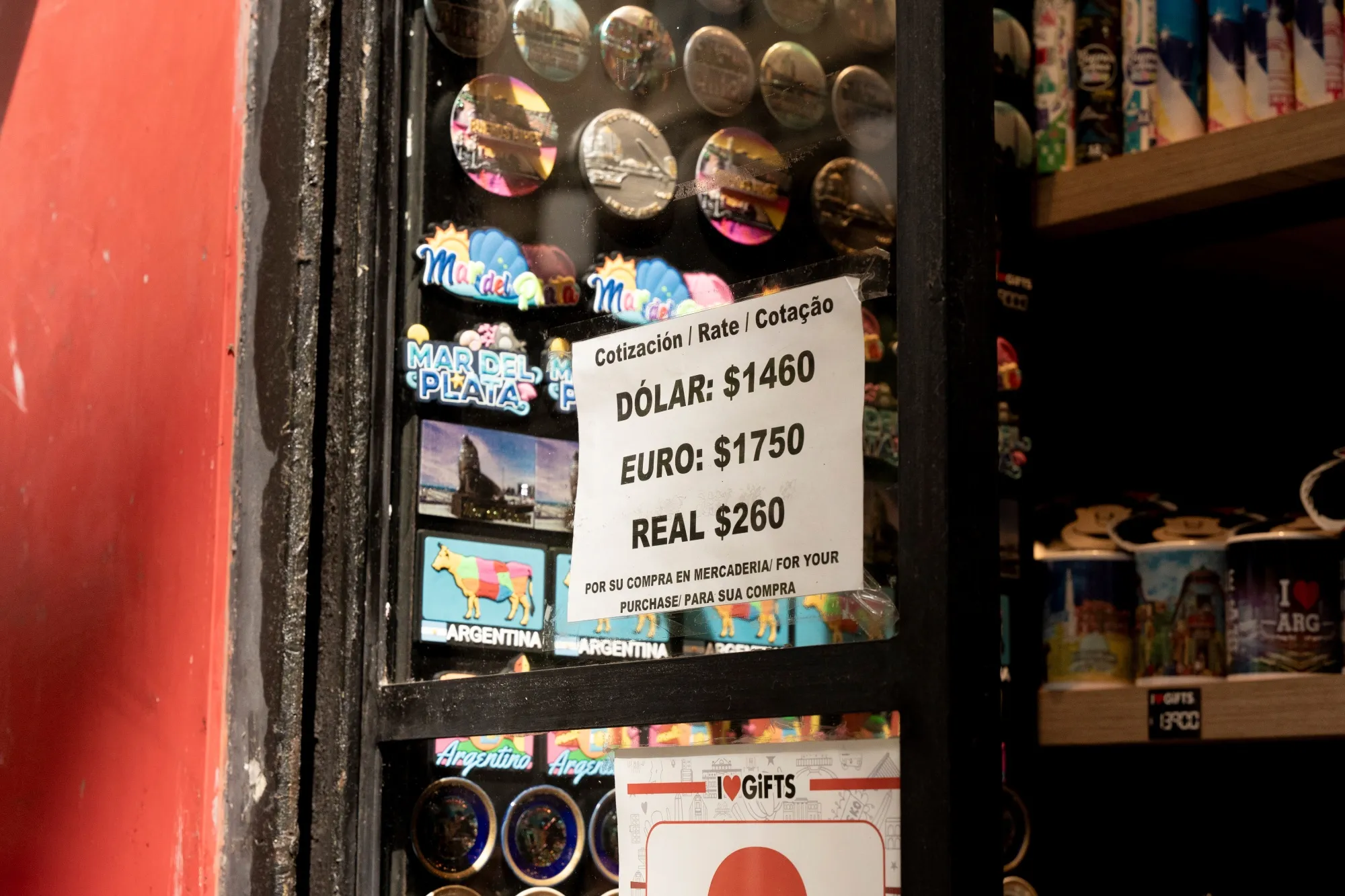 Argentines Turn to Stablecoins as Milei Struggles to Save the Peso -  Bloomberg