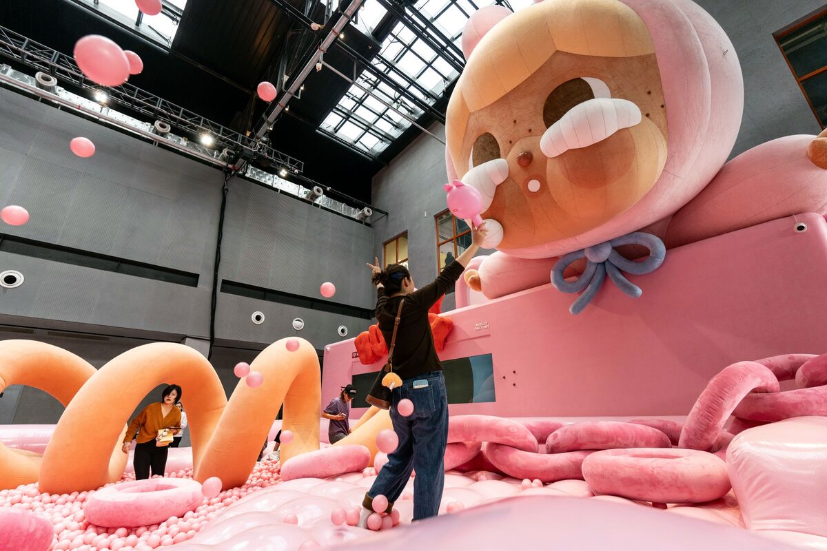 assets.bwbx.io image