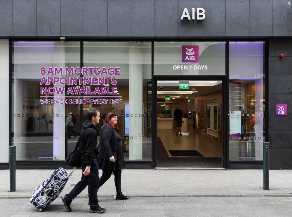 Aib S 24 Share Price Plunge Mystifies Despite Virus Davy Says Bloomberg