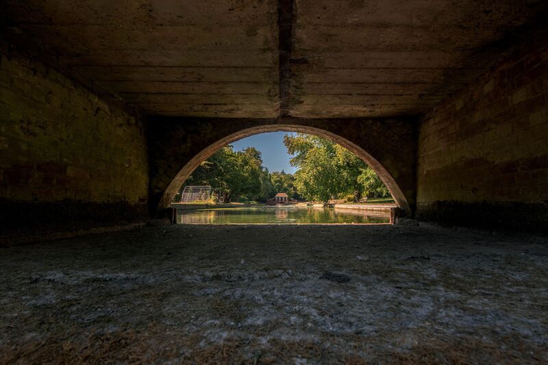 Heatwave dries up rivers in UK