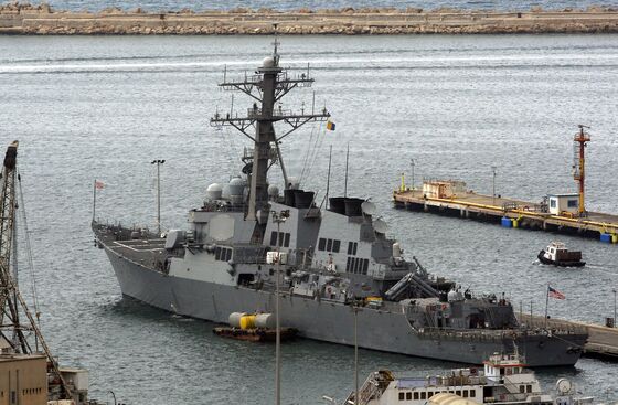 Warships’ Near-Collision at Sea Shows Rising U.S.-China Tensions