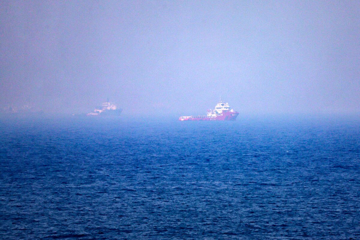 bloomberg.com - Grant Smith - Persian Gulf's Oil Tanker Lifeline Takes a Hit