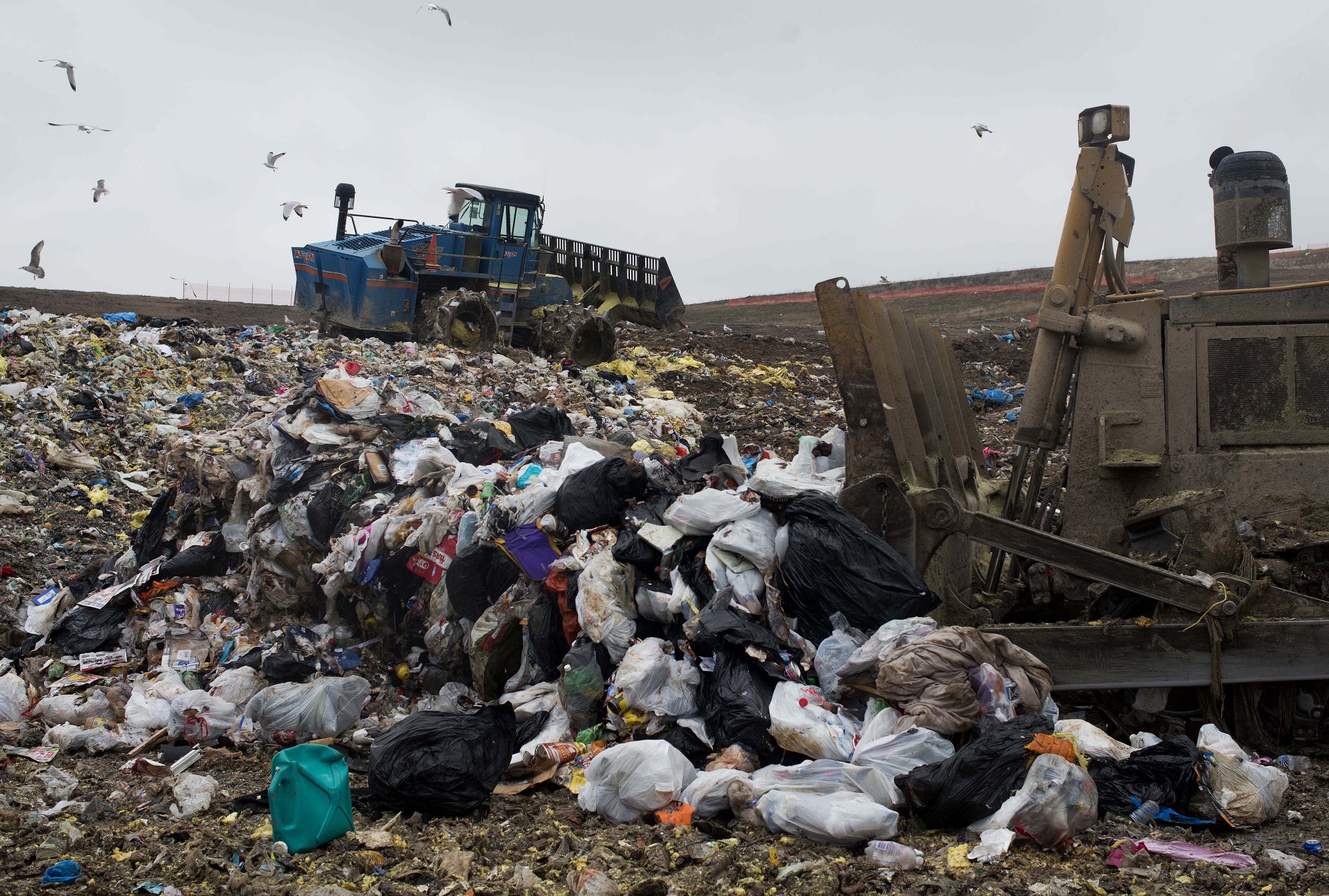 Overflowing Garbage Cans: A Health Risk and Threat to the Environment