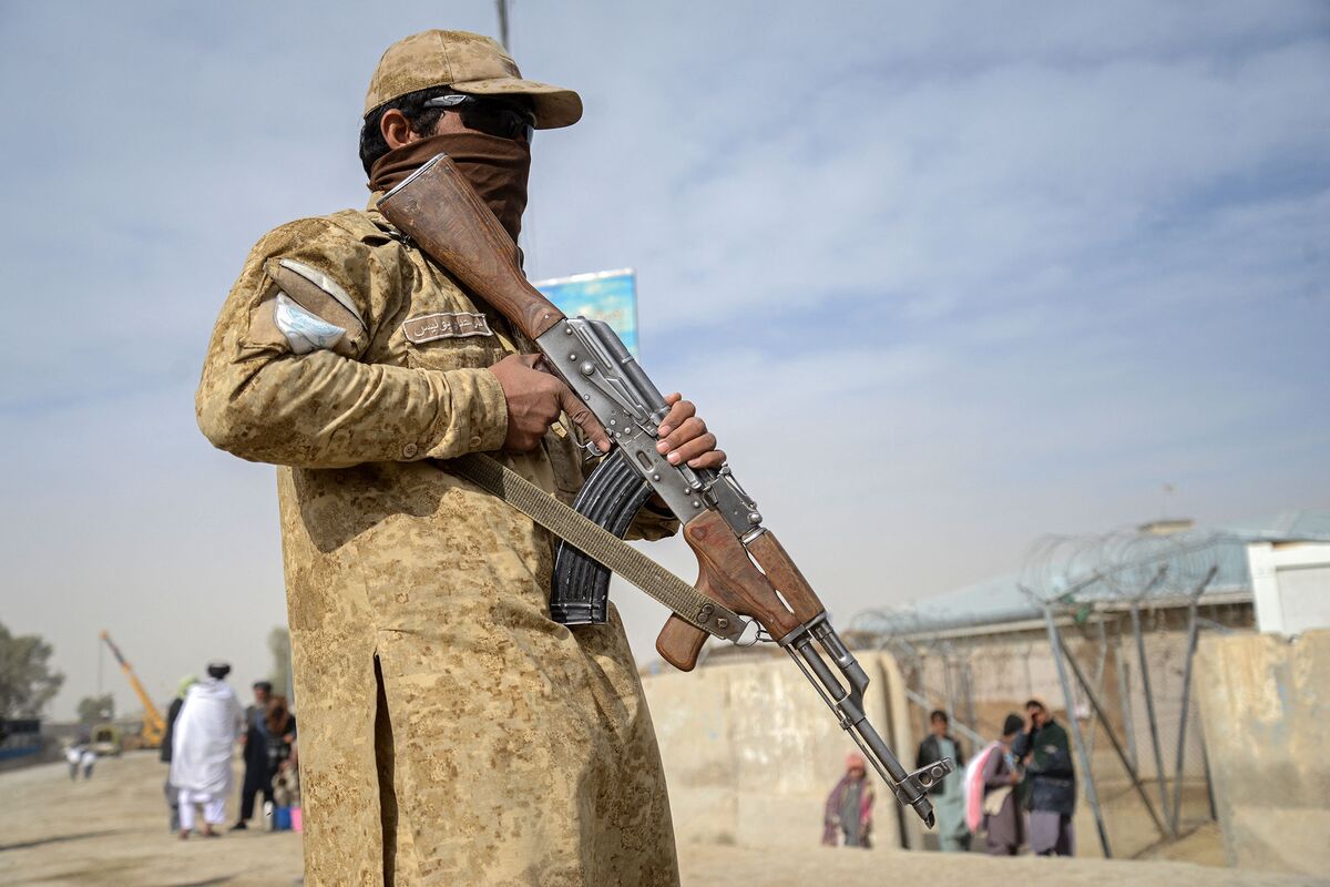 Afghanistan Says 13 Killed in New Pakistan Cross-Border Strikes
