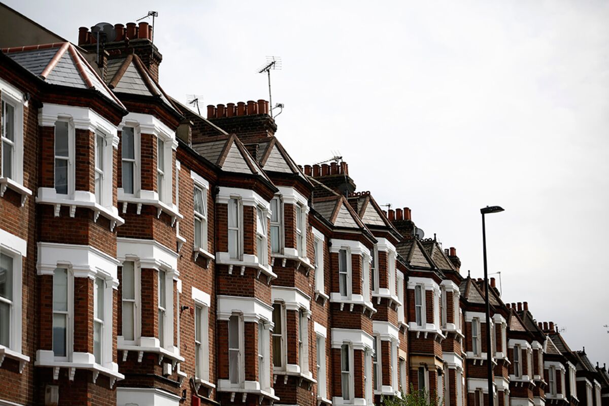 London Home-Price Sentiment Hits Seven-Year Low on Brexit - Bloomberg