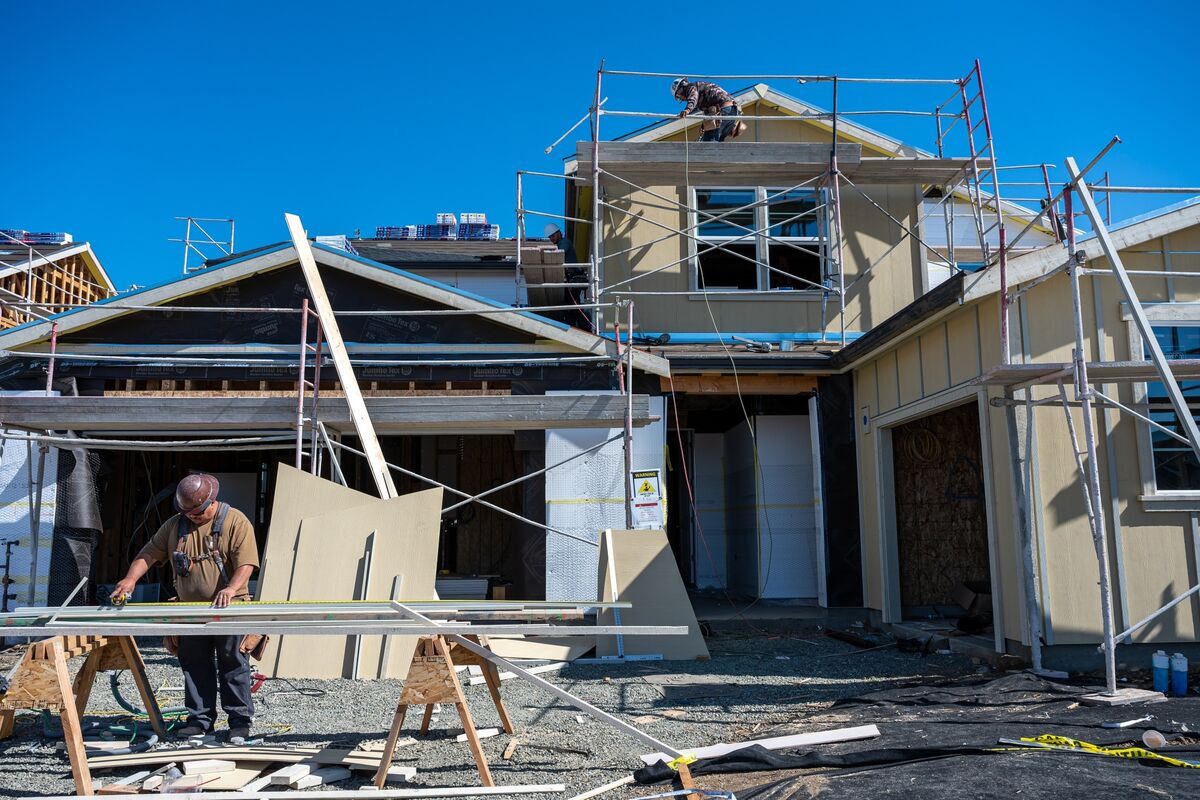 Berkshire’s Bet on US Housing Grows With Lennar Buying Binge