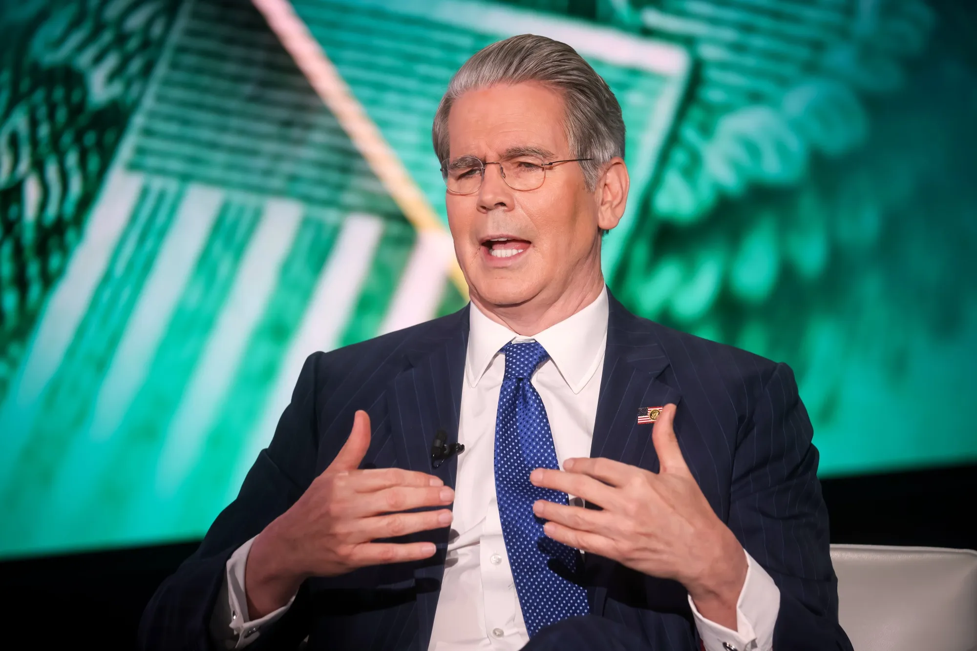 ベッセント米財務長官、米国がデフォルトに陥ることはないと言明 - Bloomberg