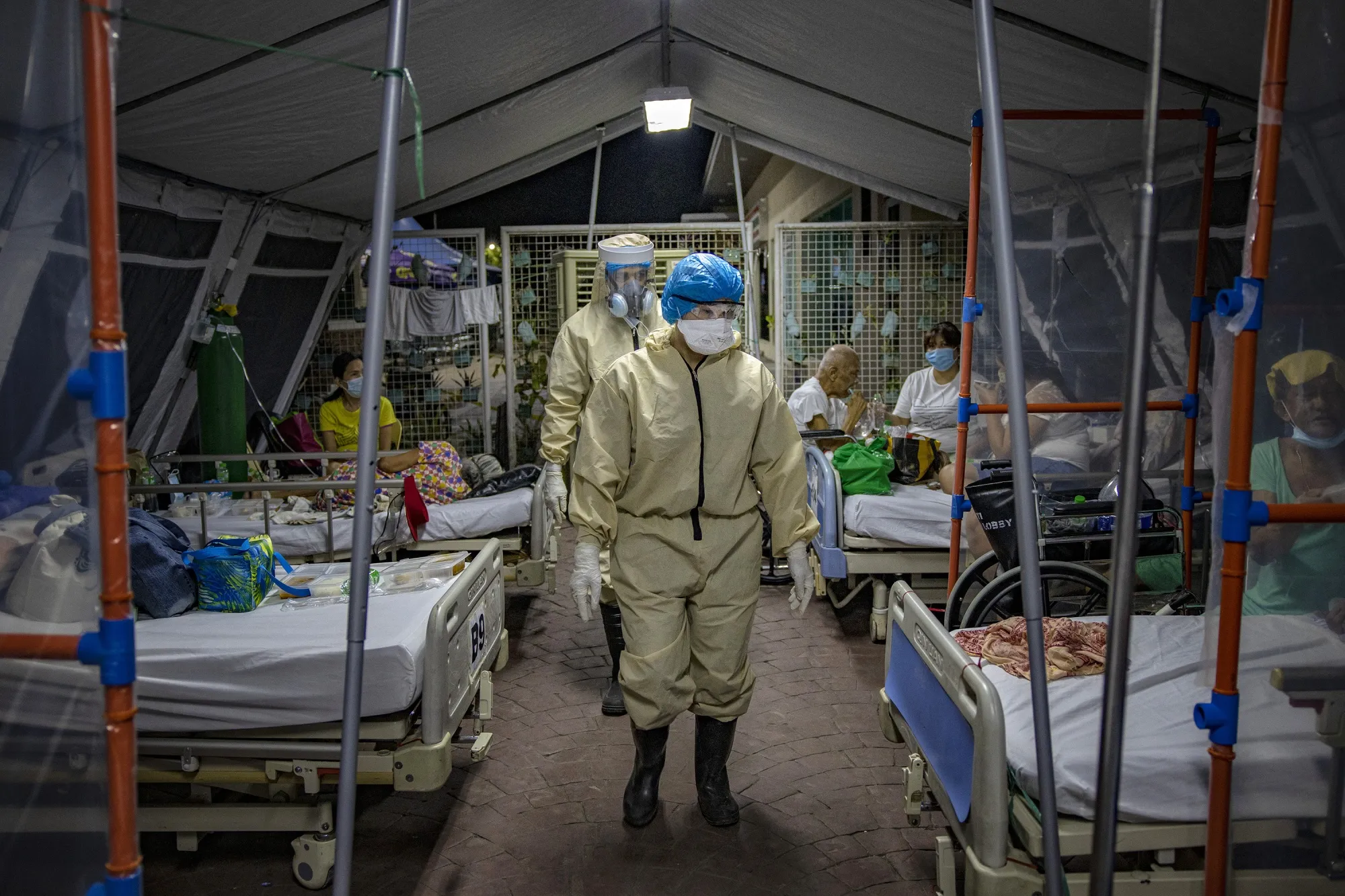 Philippines Covid-19: Warning of Hospitals Filling Fast - Bloomberg