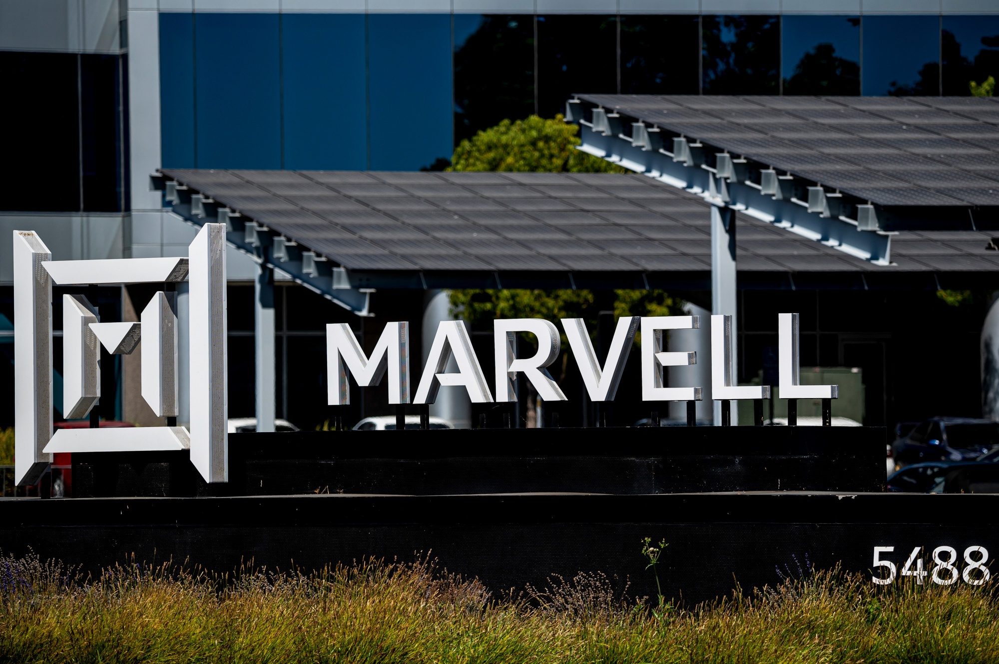 Image associated with story "Marvell Gives Client Google Right to Buy $12.2 Billion Stock"