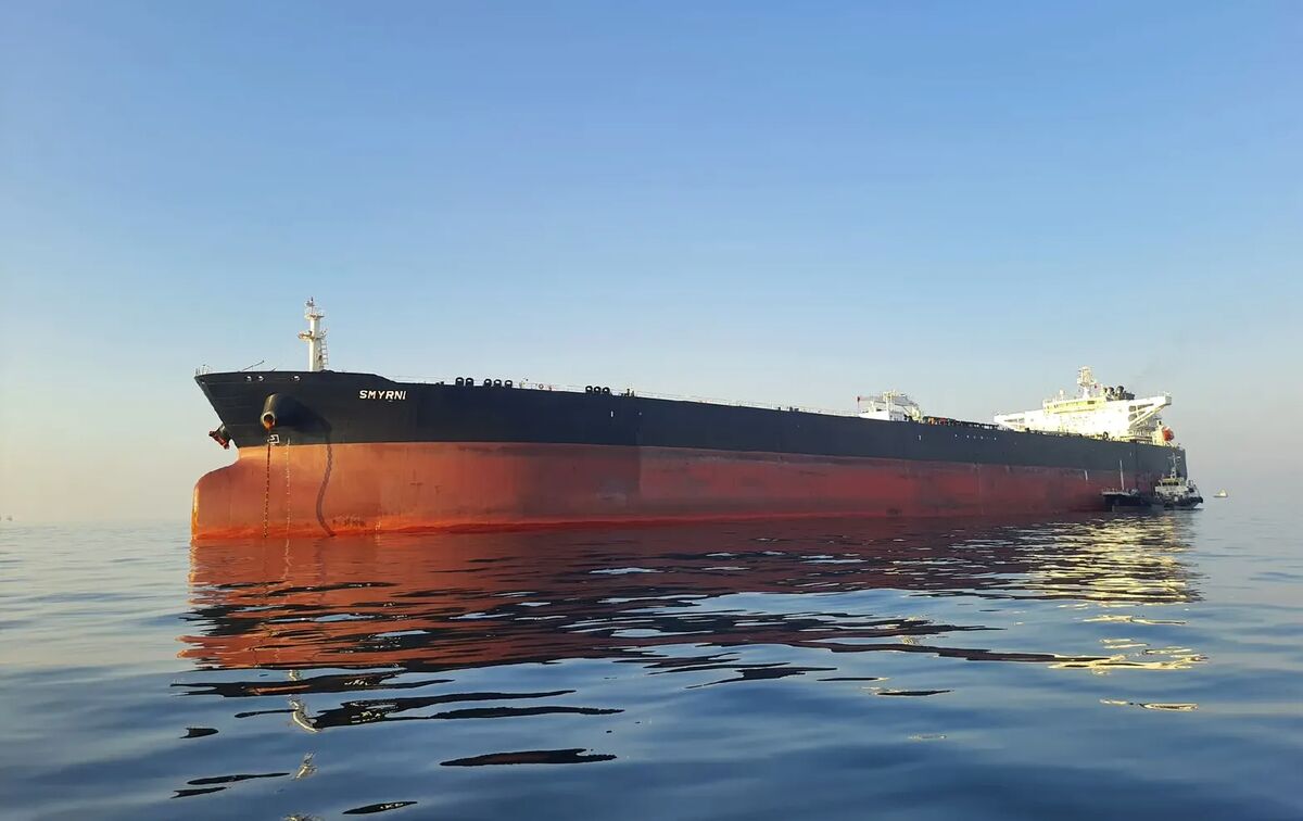 
                            Second Dynacom Oil Tanker Passes Hormuz as Other Owners Hold Back
