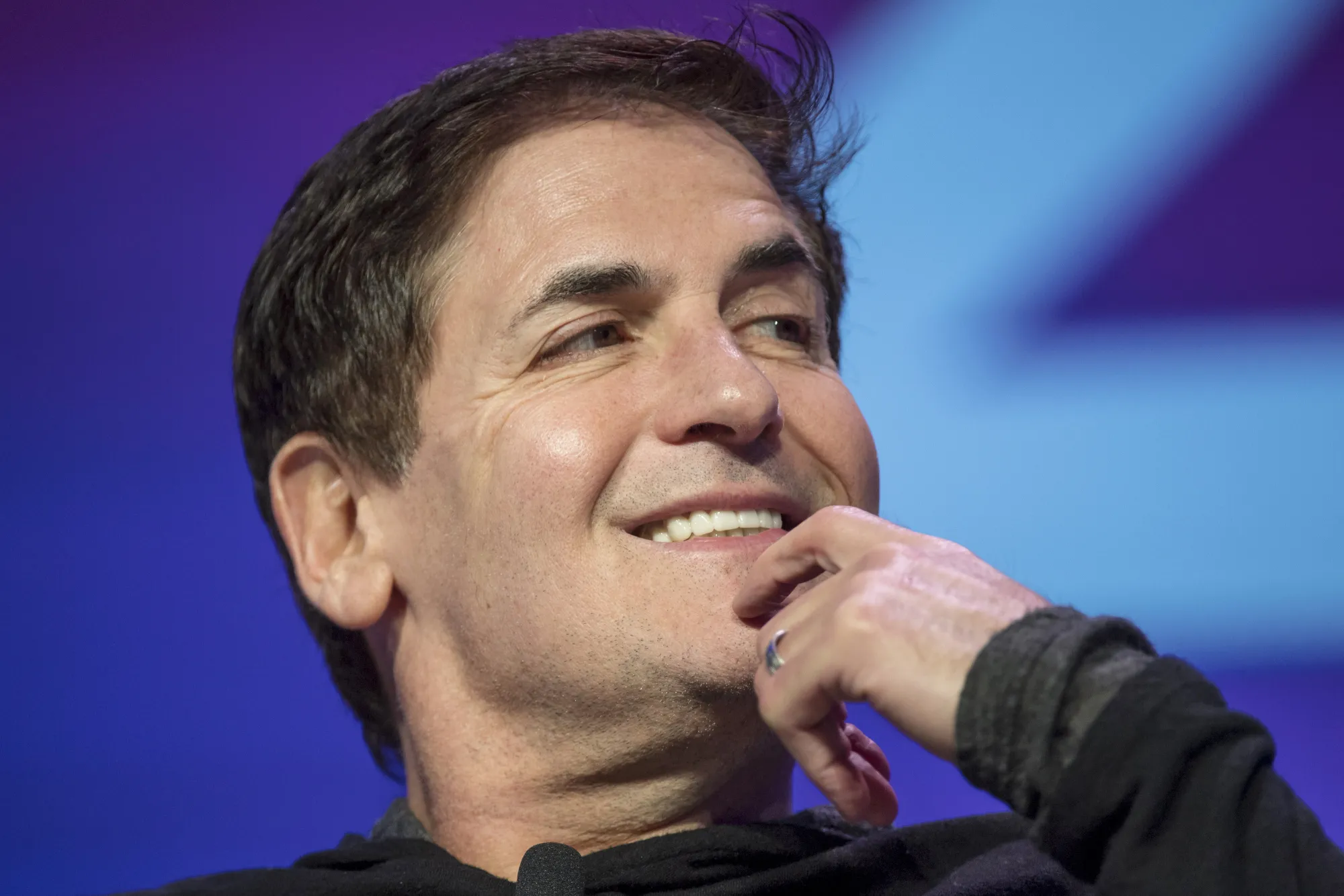 ビットコイン懐疑派マーク・キューバン氏、仮想通貨ファンドに投資へ - Bloomberg