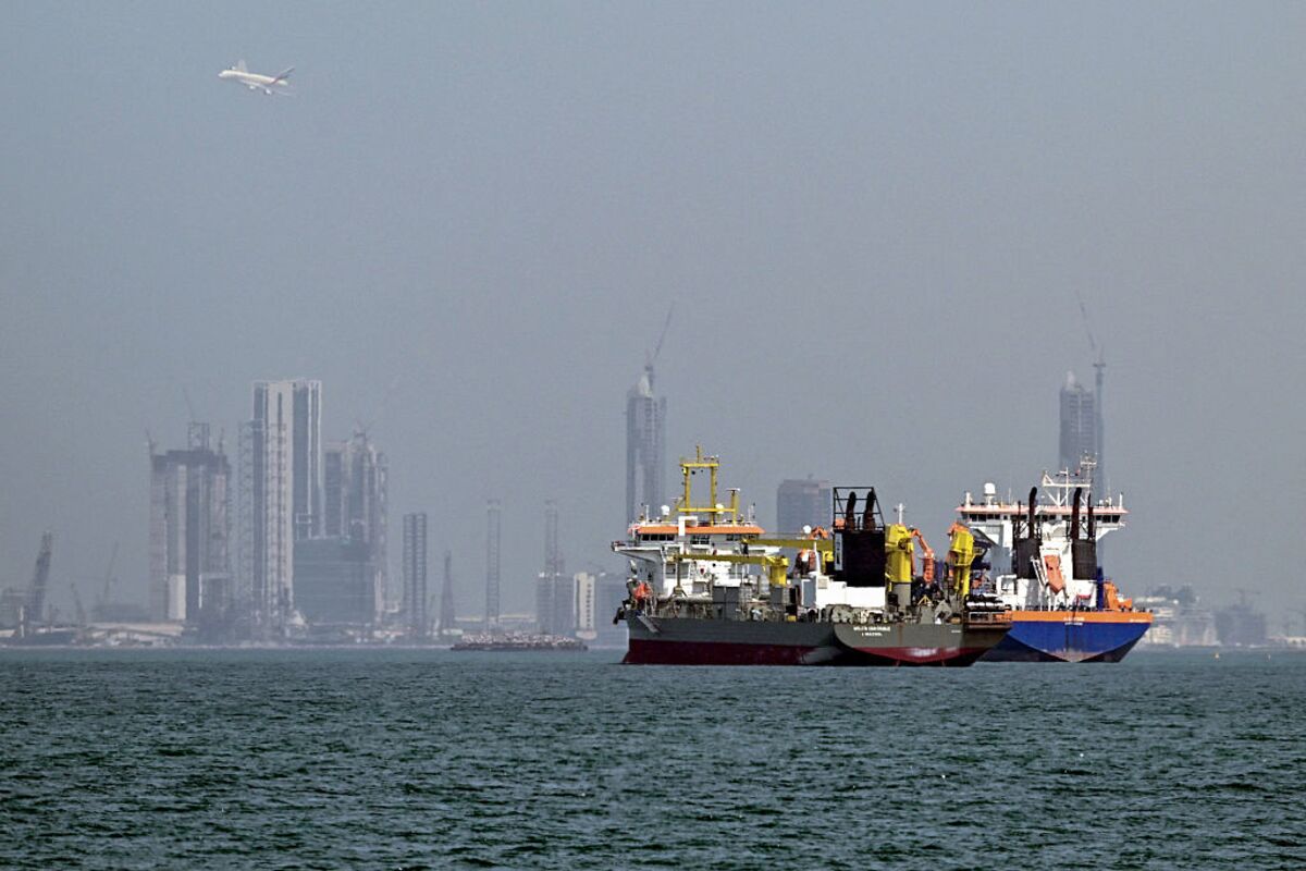 assets.bwbx.io image