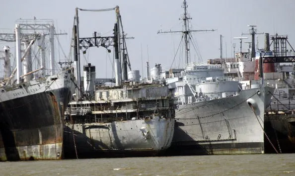 Fictional book, real ships.
