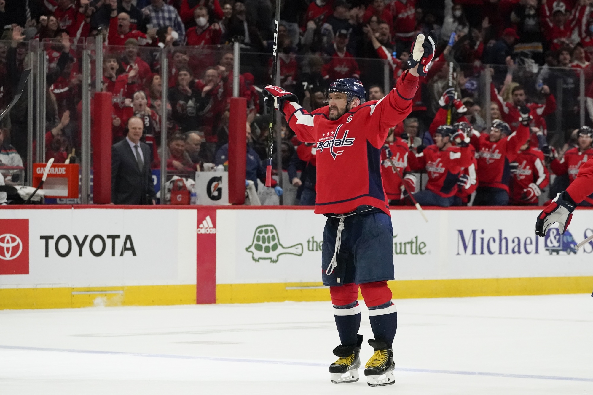 Alex Ovechkin on the trail of Wayne Gretzky's NHL goals record and