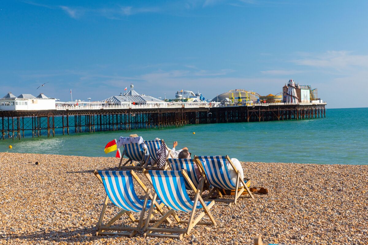 Sun-Loving Brits Hand UK Tourism a Staycation Spending Boom