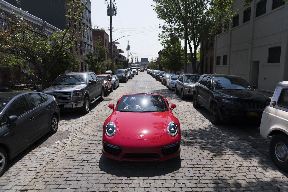 Porsche 911 S/T Review - Bloomberg