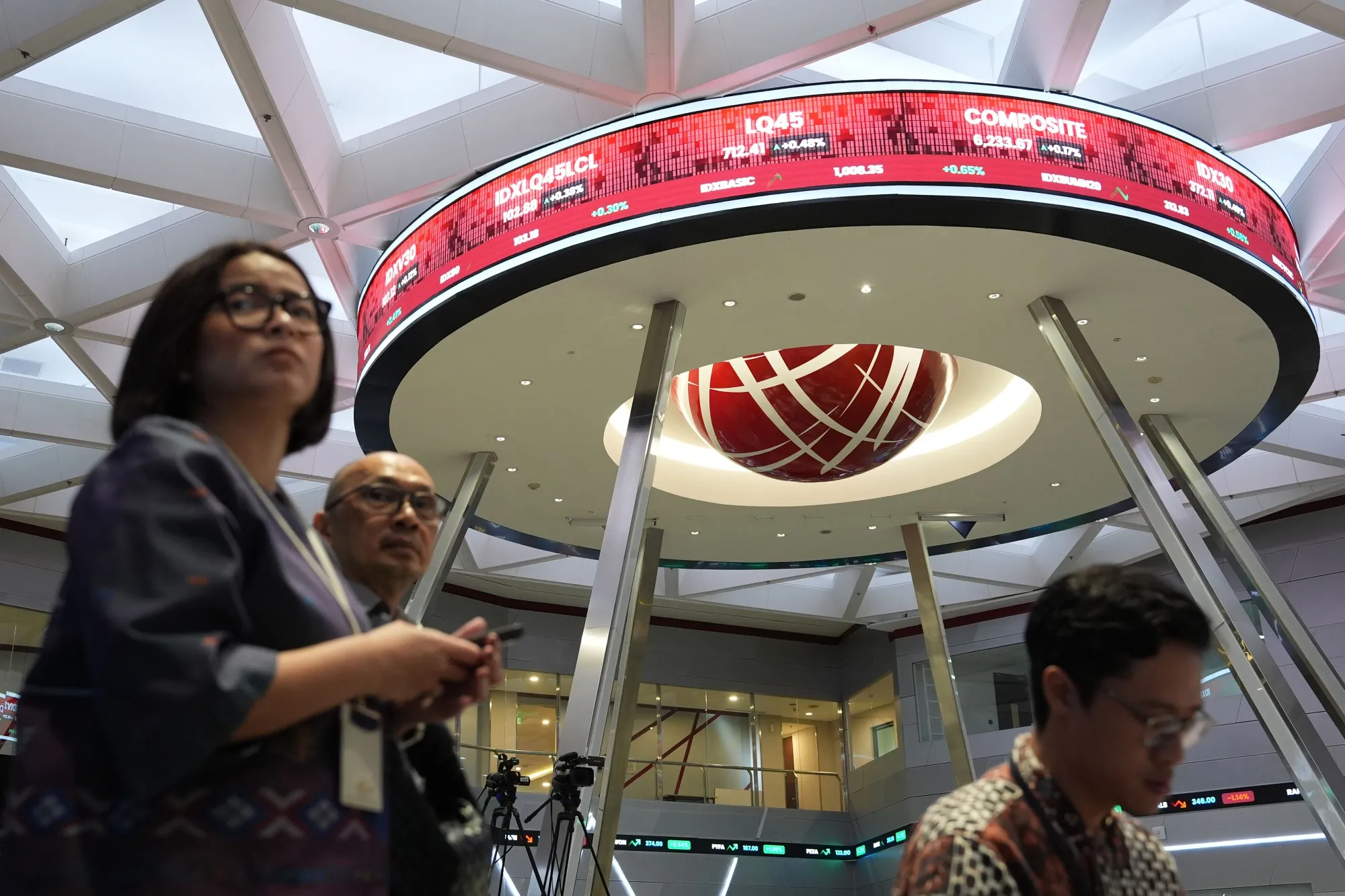 Overseas investors have already pulled $1.6 billion from Indonesian stocks on a net basis this year.