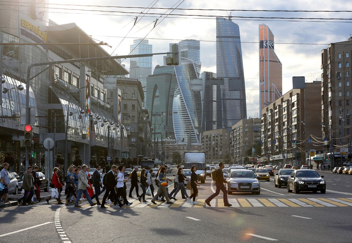 The city we became. Public transport delay. Public transit. Город вектор. The city we became.