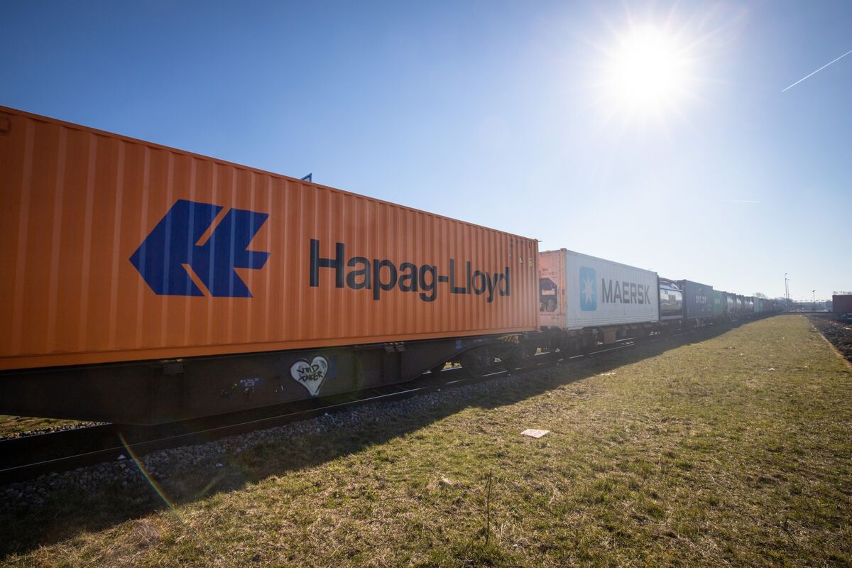 Land Box Ridges Supply Chain Latest: Freight Companies Build Land Bridges - Bloomberg