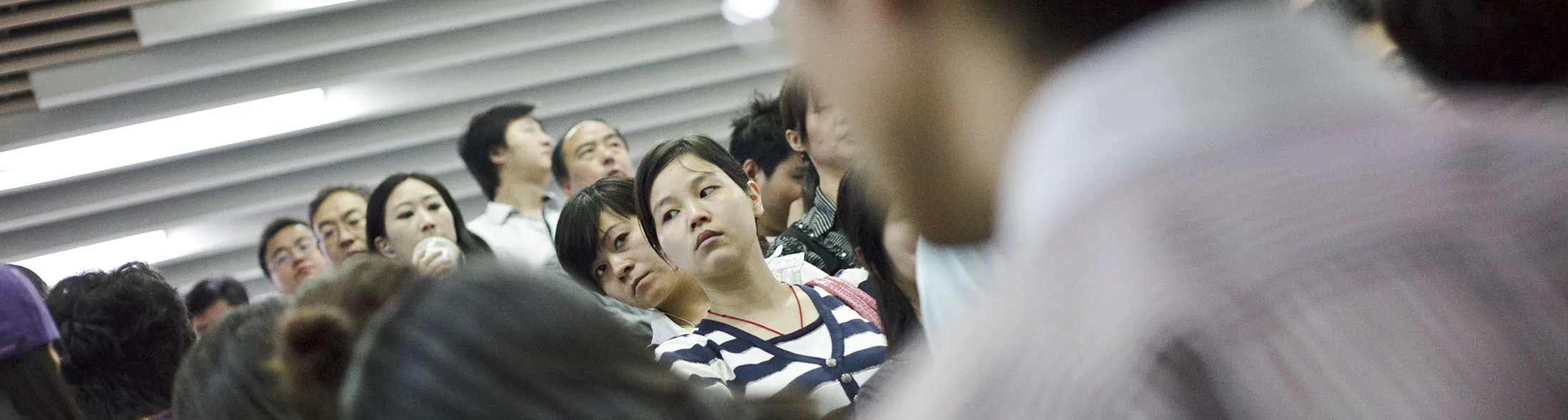 1497917105_shanghai morning rush crowd lede