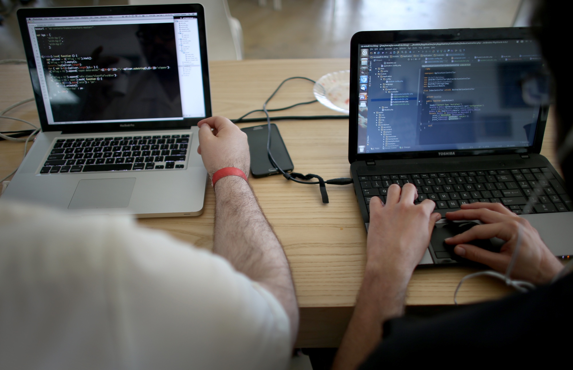 Wall Street Braces for AI Bond Binge as Complacency Fears Mount