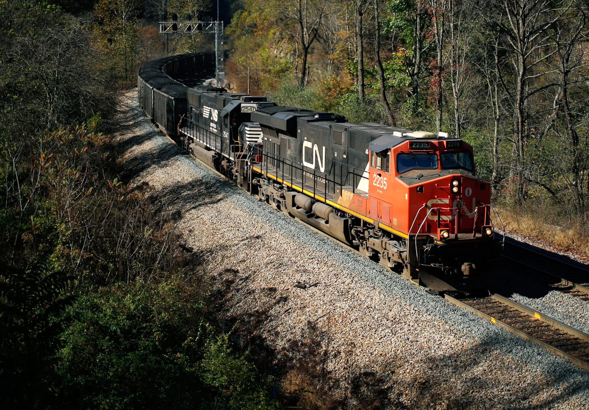 Norfolk Southern Corp. Trains Haul Freight Ahead Of Earnings Figures